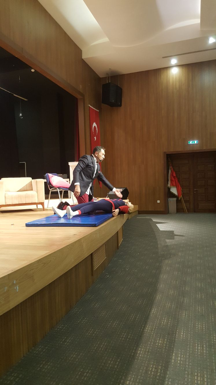 Ankara Incek Okyanus Koleji Anadolu Lisesi Fotograf Incek Okyanus Anadolu Lisesi Nde Ilk Yardim Teknikleri Semineri