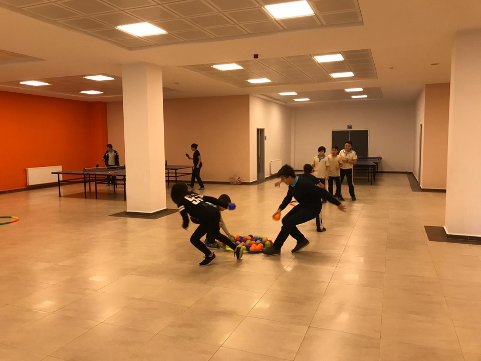 Bursa Nilufer Okyanus Koleji Ortaokul Fotograf Nilufer Okyanus Koleji Koridor Etkinlikleri