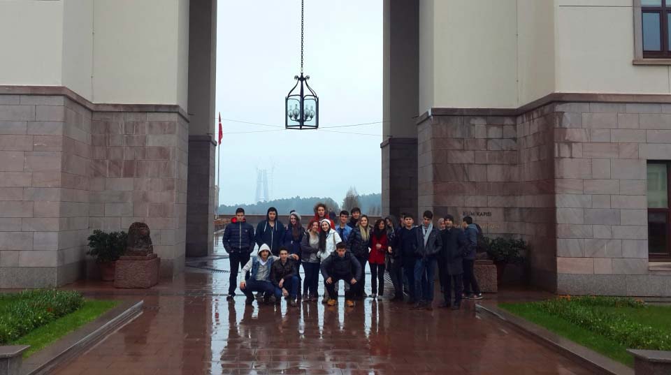 Okyanus Koleji Kolej Ozel Okul Ana Okulu Ilkokul Ortaokul Lise Halkali Okyanus Koleji Lise Ogrencileri Koc Universitesi Nde