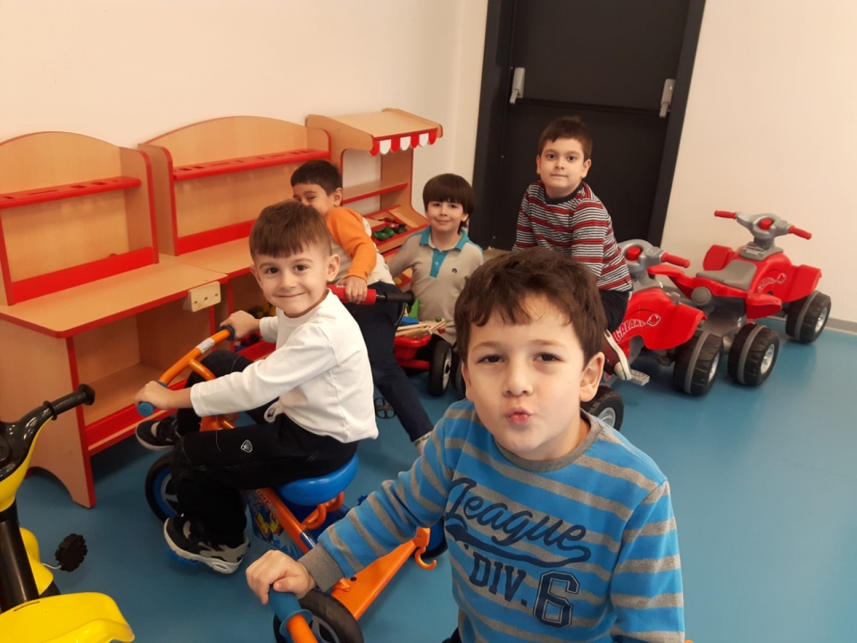 Izmir Bornova Okyanus Koleji Okul Oncesi Fotograf Bornova Kolejleri Okul Oncesi Grubu Ogrencileri Serbest Oyun Etkinliginde