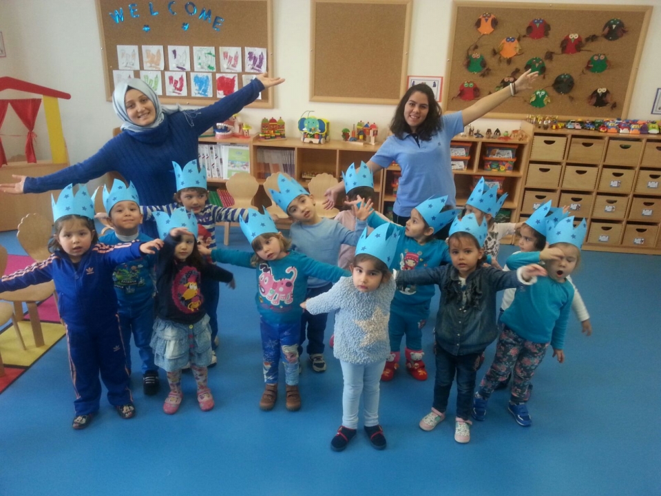Mimaroba Okyanus Koleji Okul Oncesi Haber Mimarsinan Okul Oncesi Cicekler Grubu Mavi Renk Partisinde