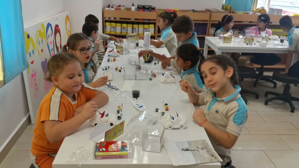 Okyanus Koleji Kolej Ozel Okul Ana Okulu Ilkokul Ortaokul Lise Antalya Okyanus Koleji 2 C Sinifi Kumbaralarini Boyadi