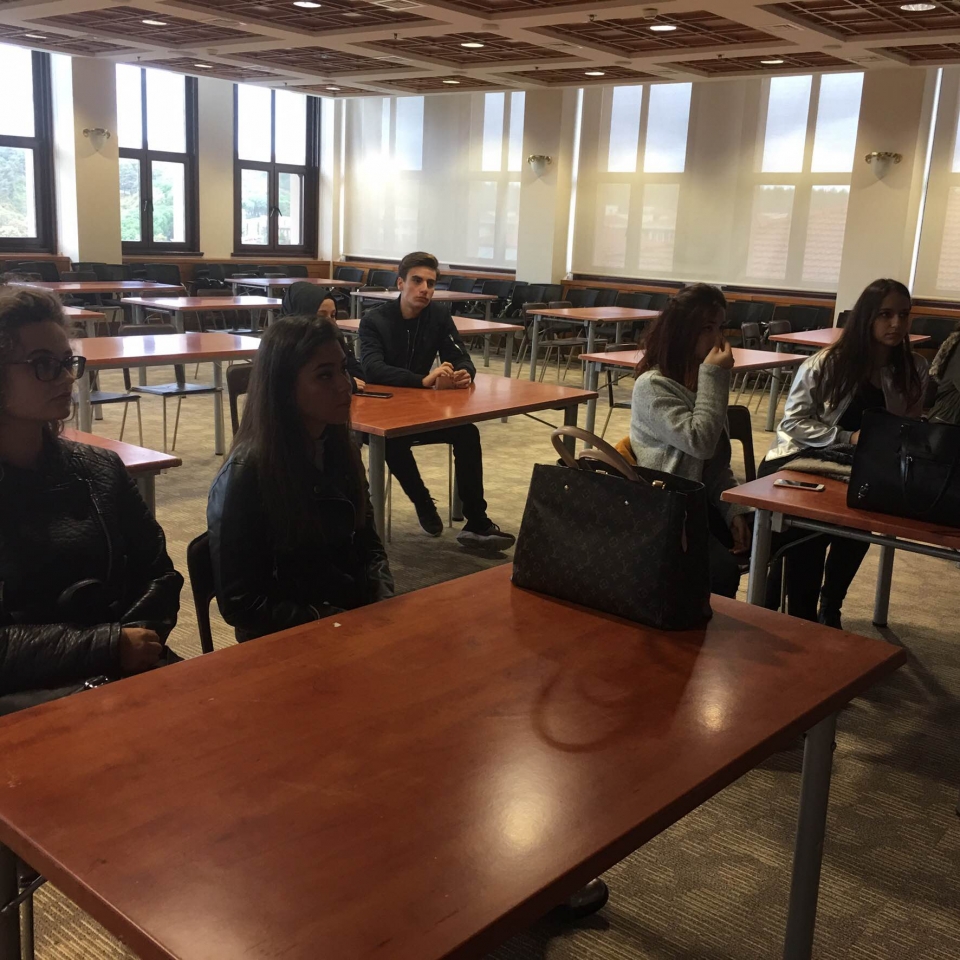 Mimaroba Okyanus Koleji Anadolu Lisesi Fotograf Lise 12 Sinif Ogrencilerinin Universiteleri Taniyalim Etkinliginde Ilk Duraklari Koc Universitesi Oldu