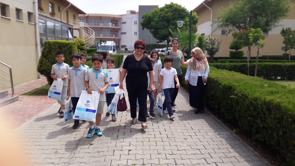 adana okyanus koleji ilkokul fotograf adana okyanus koleji 3 a sinifi ogretmeni elif adem ve ogrencileri adana valiligi sevgi evleri nde adana okyanus koleji ilkokul fotograf adana okyanus koleji 3 a sinifi ogretmeni elif adem ve ogrencileri adana valiligi sevgi evleri nde