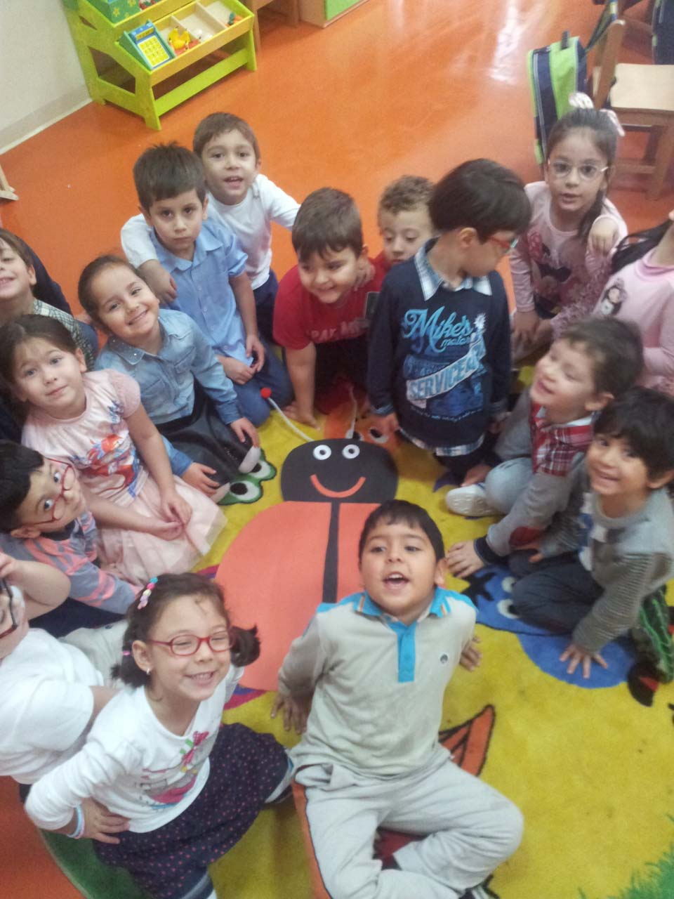 Okyanus Koleji Kolej Ozel Okul Ana Okulu Ilkokul Ortaokul Lise Gunesli Okyanus Okul Oncesi Yildizlar Grubu Ugur Bocegi Yapiyor