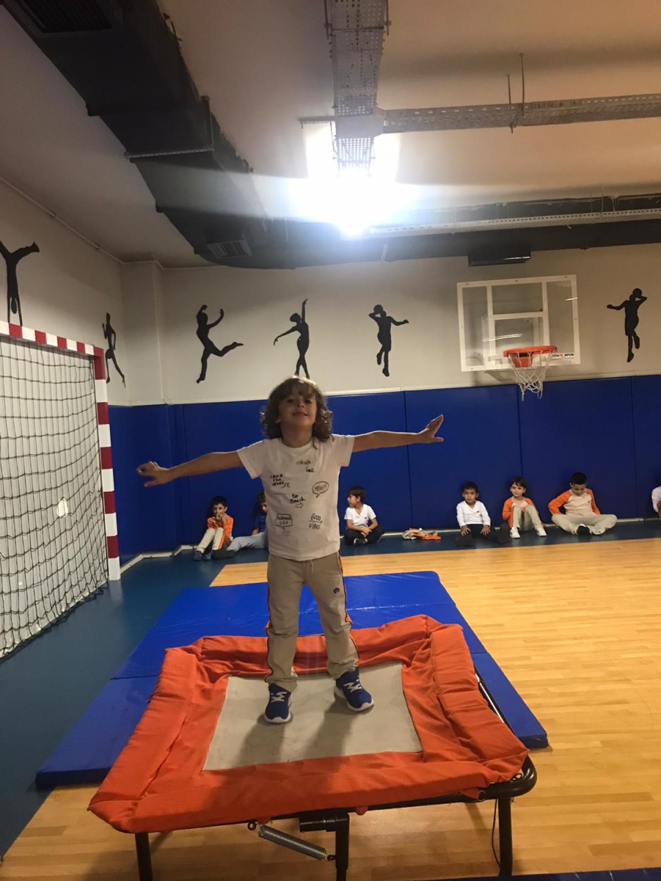 okyanus koleji kolej ozel okul ana okulu ilkokul ortaokul lise bahcelievler okyanus koleji okul oncesi a ve b grubu ogrencileri jimnastik ilgi ve yetenek merkezinde