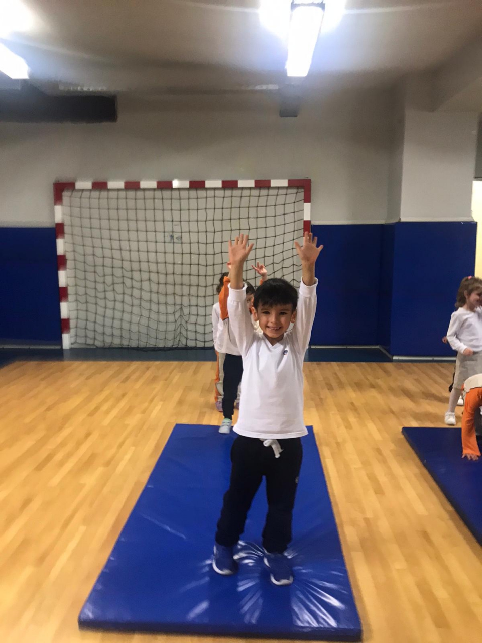 okyanus koleji kolej ozel okul ana okulu ilkokul ortaokul lise bahcelievler okyanus koleji okul oncesi a ve b grubu ogrencileri jimnastik ilgi ve yetenek merkezinde