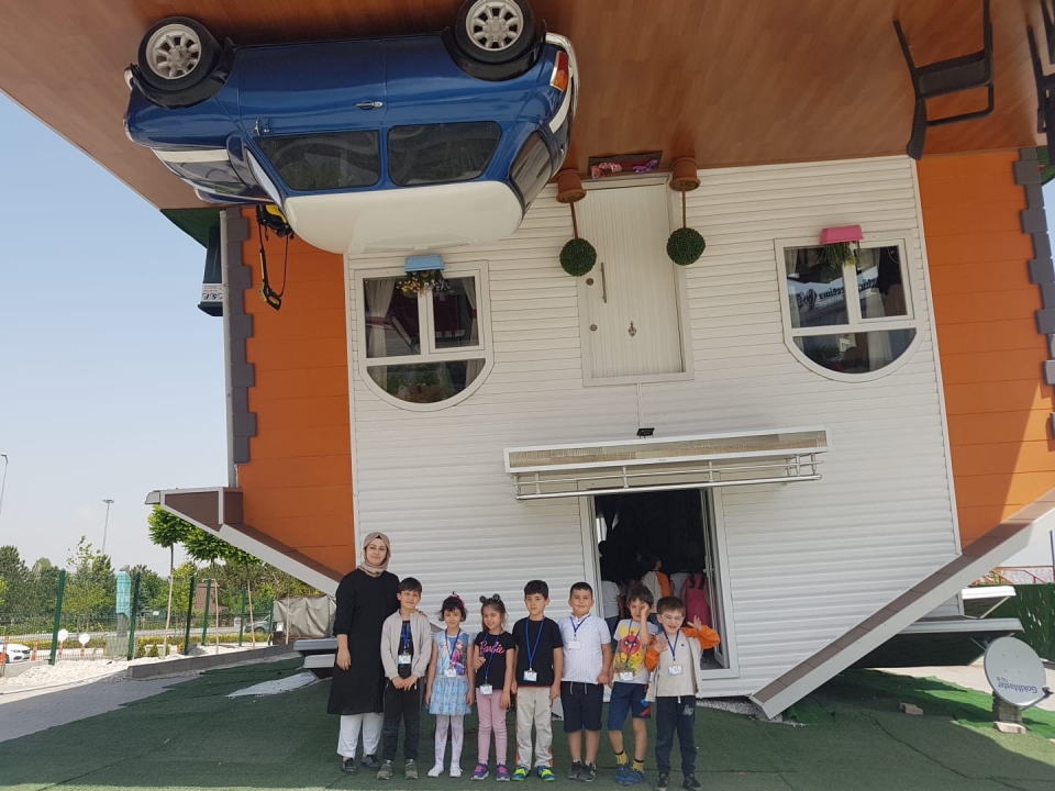 ankara incek okyanus koleji okul oncesi fotograf incek okyanus okul oncesi ters ev muzesine gezi duzenlediler