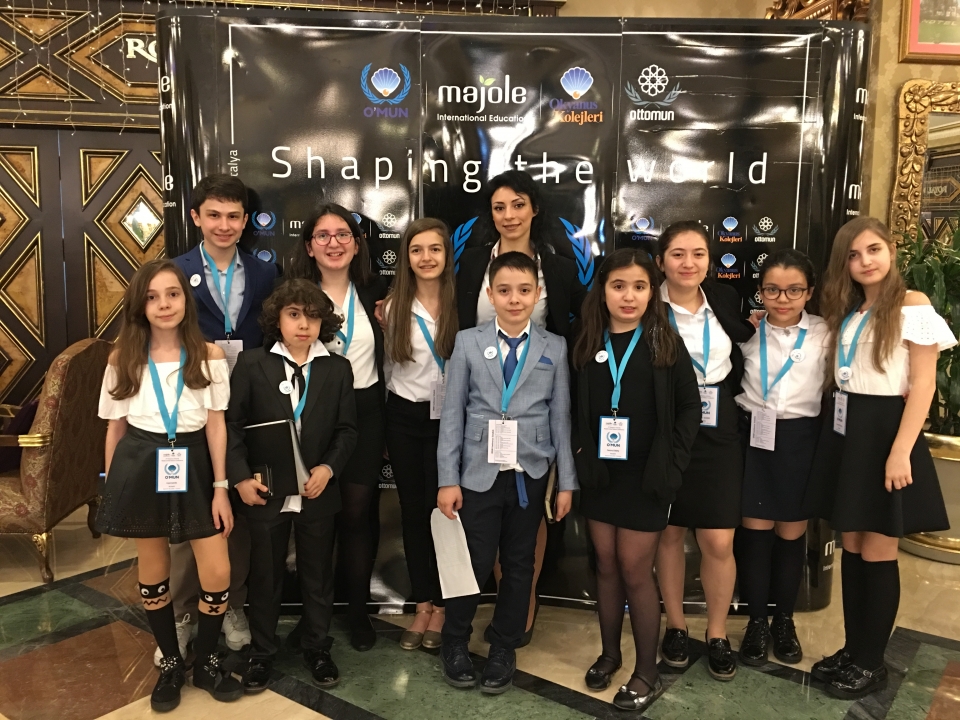 Okyanus Koleji Kolej Ozel Okul Ana Okulu Ilkokul Ortaokul Lise Ortaokul Kademesi 2nd O Mun Ogrencileri Antalya Dan Honourable Mention Odulu Ile Donduler