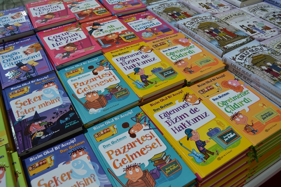 Okyanus Koleji Kolej Ozel Okul Ana Okulu Ilkokul Ortaokul Lise Adana Okyanus Koleji Ortaokul Ogrencileri Kitap Fuari Nda