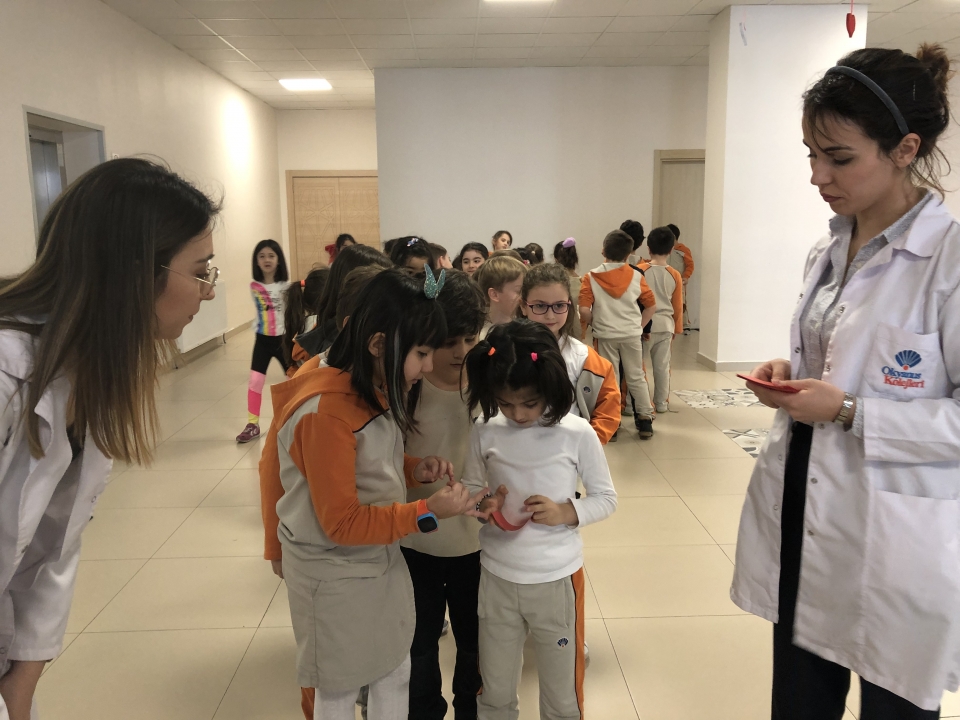 Okyanus Koleji Kolej Ozel Okul Ana Okulu Ilkokul Ortaokul Lise Eryaman Okyanus Koleji Ogrencileri Koridor Etkinliginde