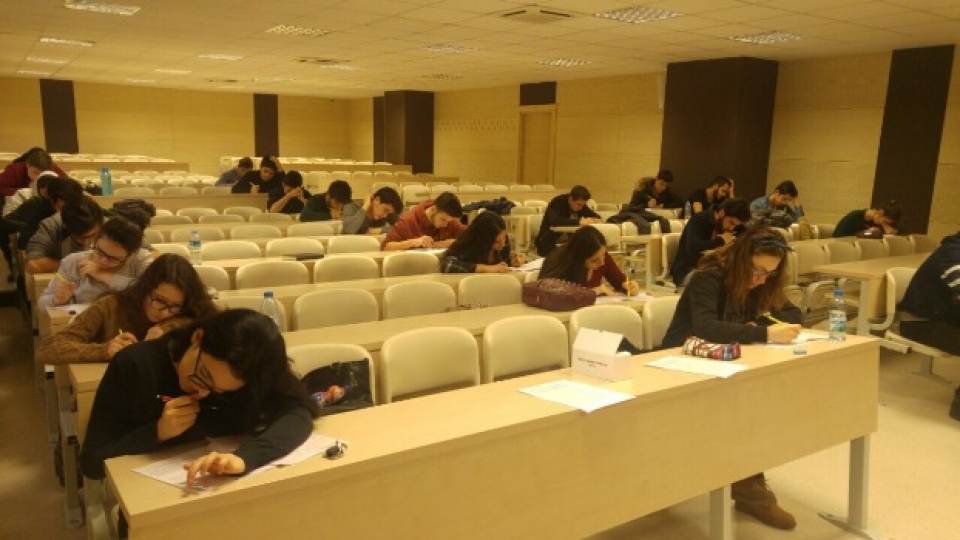 Beylikduzu Okyanus Koleji Anadolu Lisesi Fotograf 12 Siniflar Istanbul Aydin Universitesi Nde Ygs Provasi Yaptilar
