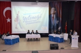 Adana Okyanus Koleji Ortaokulu 6. Sınıflar arasında yapılan "kelime yarışması" ile kelimeler dile geldi.