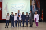 Adana Okyanus Kolejinde Gelecekte Bir Gün Meslekte İlk Gün Projesi İkinci aşaması ‘Velilerimiz Sahnede’ devam ediyor…