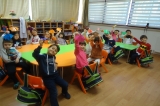 Bahçelievler Okyanus Okul Öncesi Gezegenler Grubu İngilizce Dersinde Şekilleri Öğreniyor