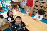 Bayrampaşa Okyanus Okul Öncesi Bulutlar Ve Gökkuşağı Sınıfı Bilingual İngilizce Dersinde Meyveleri Tanıyor