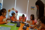 Beykent Okyanus Koleji Okul Öncesi Çiçekler Grubu Öğrencileri Kitap Çalışması Etkinliğinde