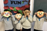 Eryaman Okyanus Koleji İlkokul Kademesi 2. Sınıf Öğrencileri Reading Dersinde ''At The Zoo '' Kitabını Maskelerle Canlandırdılar