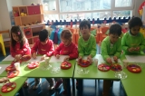 Halkalı Okyanus Koleji Okul Öncesi Ay Grubu Sanat Dersinde