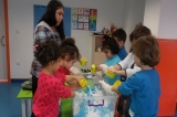 Ataşehir Okyanus Anaokulu Çiçekler Grubu Deney Etkinliğinde