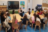 Mimarsinan Okyanus Koleji İlkokul Öğrencileri Gökkuşağı ve Yıldızlar Grubu Öğrencilerine Kitap Okuyor
