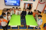 Balıklar sınıfı Oyun dersinde  Pinpon topu ile üfleme oyunu oynadılar.