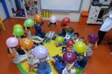GÜNEŞLİ OKUL ÖNCESİ ÇİÇEKLER GRUBU BALONLARLA DANS EDİYOR