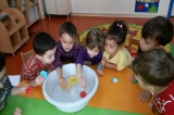 Güneşli Okyanus Okul Öncesi Rüzgar Sınıfı’ndan Çiçek Açma Deneyi