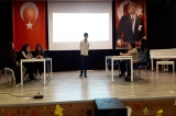 Lise de Münazara Etkinliği
