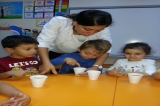 GÜNEŞLİ OKUL ÖNCESİ ÇİÇEKLER GRUBUNUN KAÇIŞAN MİKROPLAR DENEYİ