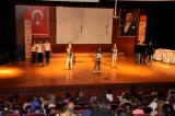 Avcılar Okyanus'ta  5. Sınıflar'ın İngilizce Funday Gösterisi