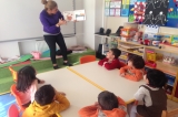 Adana Okyanus Koleji Okul Öncesi Deniz Yıldızı Sınıfı İngilizce Dersinde