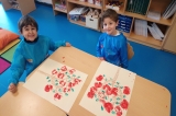 İncek Okyanus Yıldızlar Grubu Sanat Etkinliğinde Elma Baskısı Yaptı .