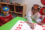 Yıldızlar Grubu Elmalarla Yarım-Tam-Çeyrek Kavramını Öğreniyor
