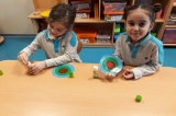 Mavişehir Okyanus Koleji Okul Öncesi Çiçekler Grubu Fastrackids Dersinde
