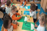Okul Öncesi Çiçekler Sınıfı Sanat Etkinliği Dersinde