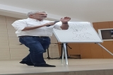 Özel İnegöl Okyanus Kolejinin düzenlediği yazar etkinlikleri kapsamında Okyanuslu öğrencilerle bir araya gelen ünlü karikatürist Salih Memecan’ı okulumuzda ağırladık.