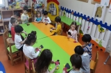 Güneşli Okyanus Koleji Okul Öncesi Çiçekler Grubu Uğur Böceği Yapıyor