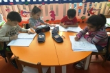 Güneşli Okyanus Koleji Okul Öncesi Yıldızlar Grubu Kitap Çalışması Yapıyor
