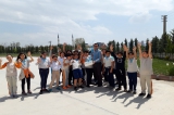 Kuşları ve doğayı seviyoruz.