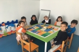 Ataşehir Okul Öncesi Gökkuşağı Grubu Öğrencileri Kodlama Dersinde