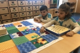Bornova Okyanus Koleji Okul Öncesi Yıldızlar Sınıfı Cubetto Dersinde