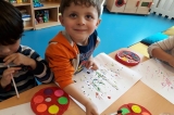 İncek Okyanus Okul Öncesi İnciler Grubu El göz Koordinasyonu geliştiren Üfleme çalışması yaptılar.