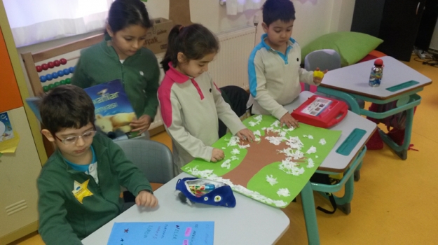 Üstün Zekalılar İlkokulu Miniklerinin Mevsimler Ağacı