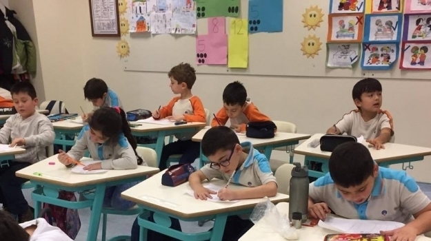 Ataşehir Okyanus Üstün Zekalılar 1-D Sınıfı Nitelik Listelemeyi Öğrendi