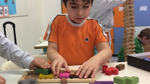 Ataşehir Okyanus Üstün Zekalılar 1-D Sınıfı Zeka Oyunları Dersinde
