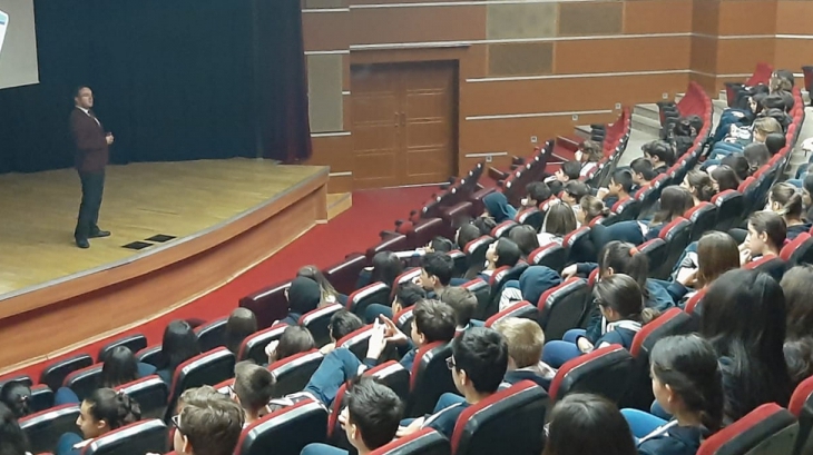 8.Sınıf Öğrencilerine Kasım Ayı Kişisel Gelişim Dersi Kapsamında “Verimli Çalışma ve Test Teknikleri'' Konusu İşlendi
