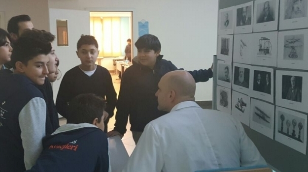 İncek Okyanusta "Famous Inventors and Their Inventions" Etkinliği