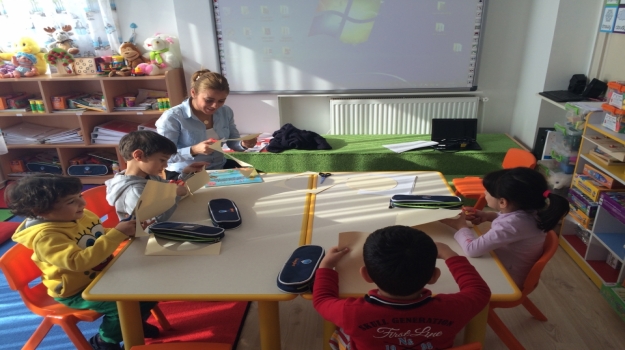Adana Okyanus Koleji Deniz Yıldızı Grubu Bilingual Dersinde
