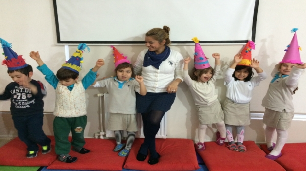 Adana Okyanus Okul Öncesi Küçük Yunuslar 'Party' Etkinliğinde